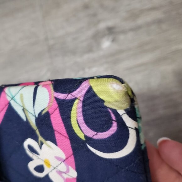 Vera Bradley * Navy Floral Ribbons * Wristlet - Picture 5 of 9